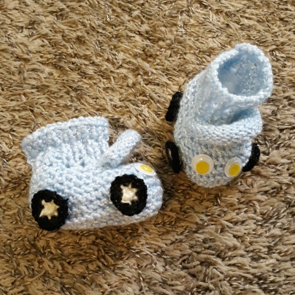 #546NWT Baby boy car booties. - Picture 3 of 6